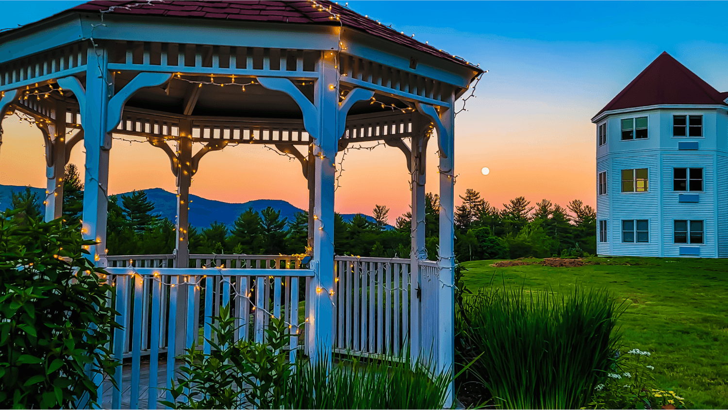 WhiteHall Inn Sunset Experience